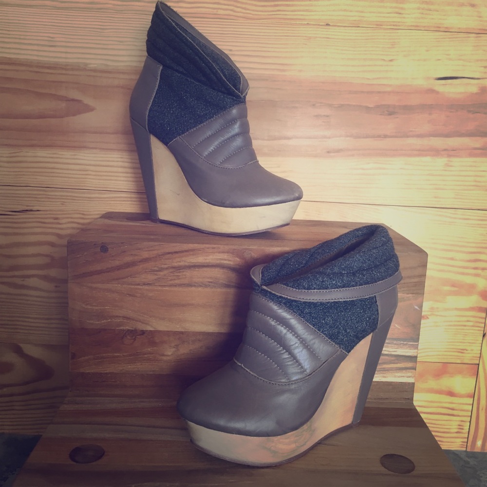 Messeca NY Clog Bootie